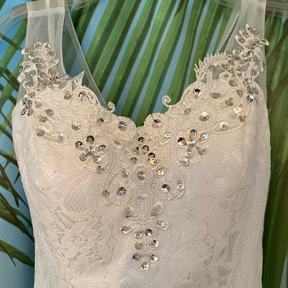 Mermaid lace wedding dress - Picture 1 of 4